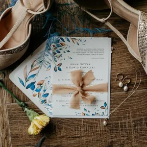 zaproszenie na ślub z wstążką szyfonową, kolory musztardowy i turkusowy, złocone napisy