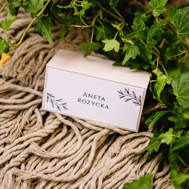 winietka różowa z listkami