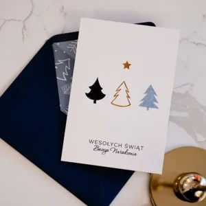 trzy choinki kartka świąteczna na Boże Narodzenie
