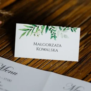 winietka na stół weselny z zielonymi listkami