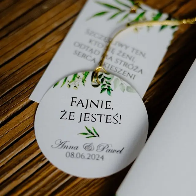 zawieszki na wódkę z zielonymi listkami, boho zieleń