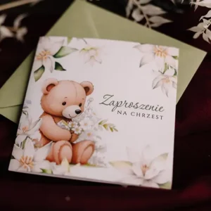 zaproszenie na chrzest miś i lilie